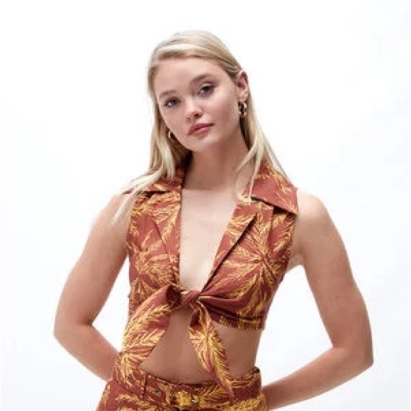 NWT Charlie Holiday Anthropologie Palma tie front crop top - Picture 1 of 3
